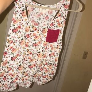 Tank top/ semi crop top